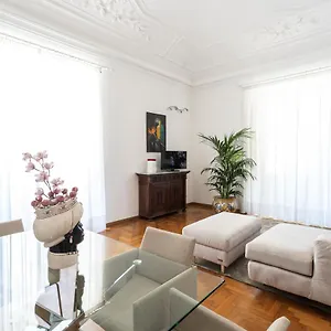 https://casa-vacanze-il-duomo-catania.taorminaitalyhotels.com