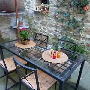 https://la-corte-dei-gelsomini.it-tuscanyhotel.com