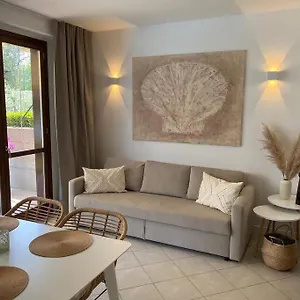 https://appartamento-oliva-mit-seeblick.it-lombardy.com