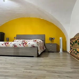  Apartment Chimera House